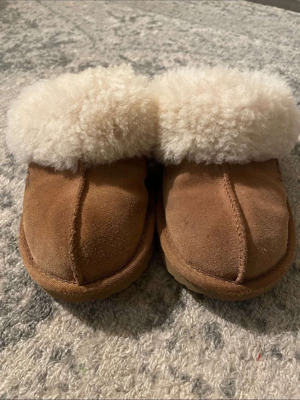UGG kids Chestnut Suede Slippers with Cream Shearling and rubber bottom